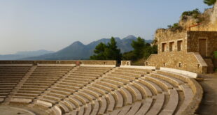 Griechenland mit Hund: Diese archäologischen Stätten dürft ihr gemeinsam entdecken