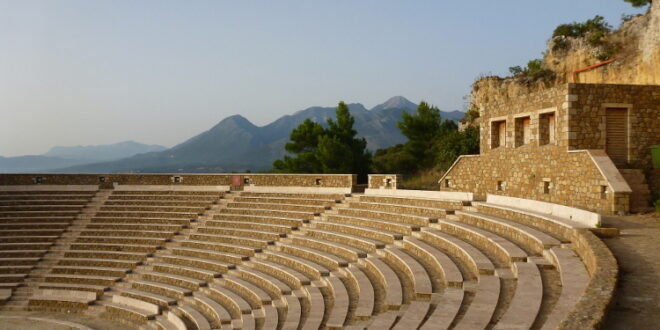 Griechenland mit Hund: Diese archäologischen Stätten dürft ihr gemeinsam entdecken